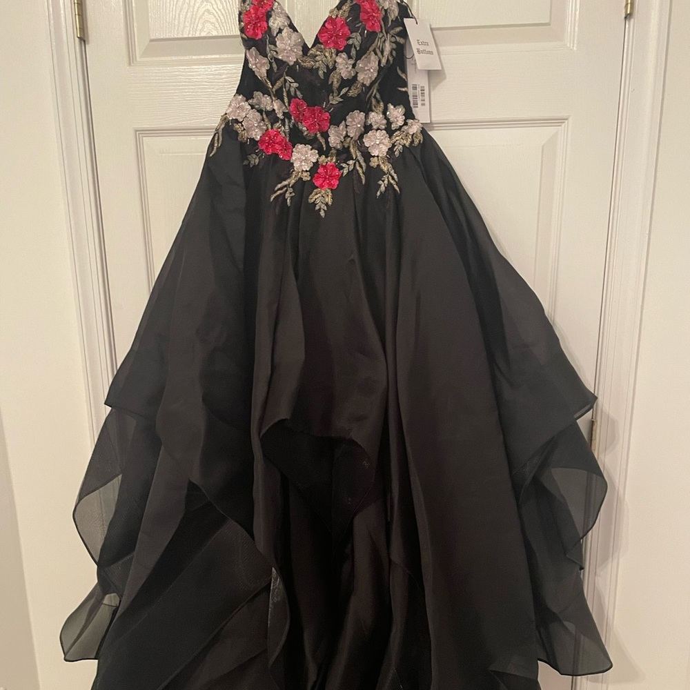 Gorgeous brand new Black/Multi dress short in front